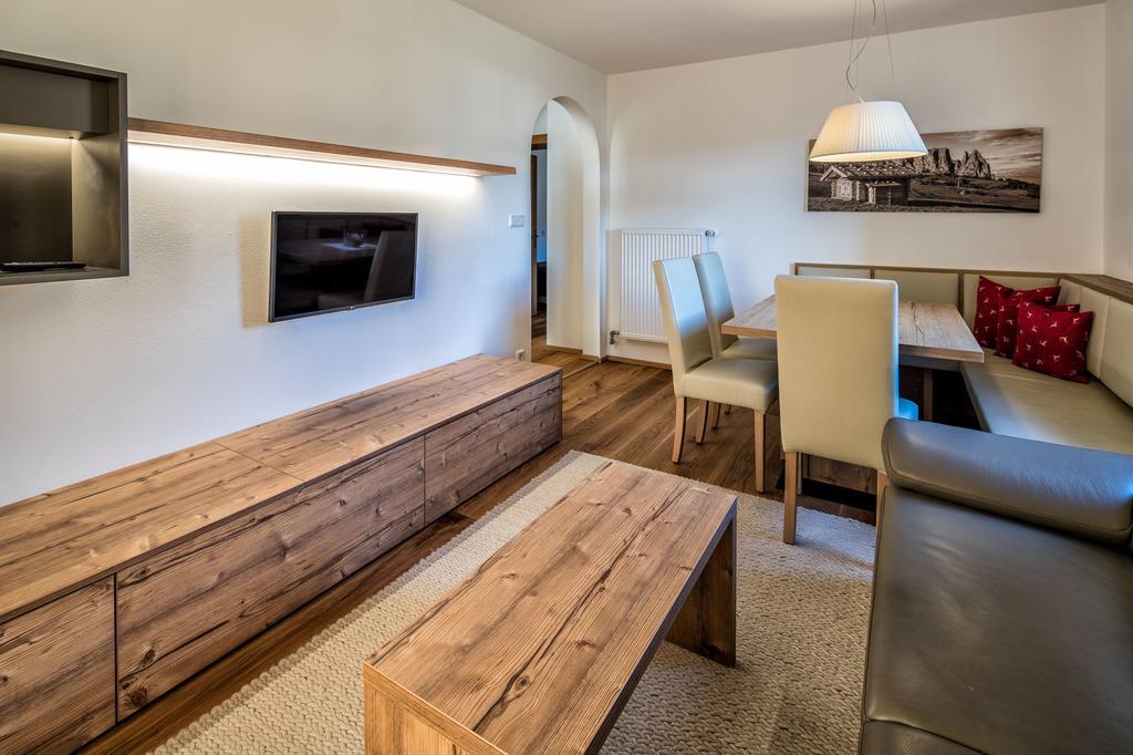 Hubertus Dolomites Aparthotel Fiè Екстериор снимка